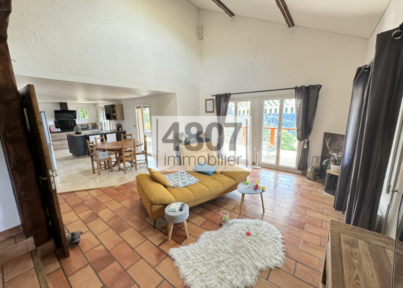 Maison T7 à vendre à Saint Sigismond